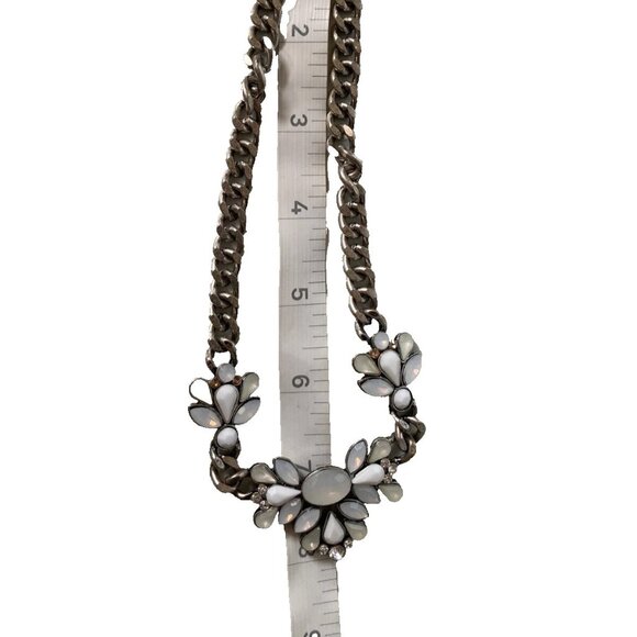 Preloved Y2k flower statement rhinestone silver tone chain necklace vintage - Picture 5 of 6
